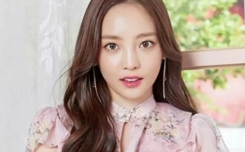 IU Kehilangan Sulli Dan Goo Hara Dalam Setahun, Peminat Kini Risau Keadaannya 1 98
