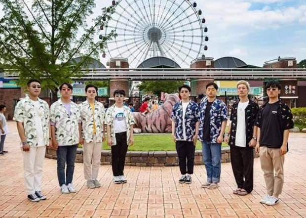 Asyik Pose Tunjuk Peace je, Ini Sekumpulan Anak Muda Di Korea Berikan Idea Best Untuk Posing Dengan Kawan2 6 46
