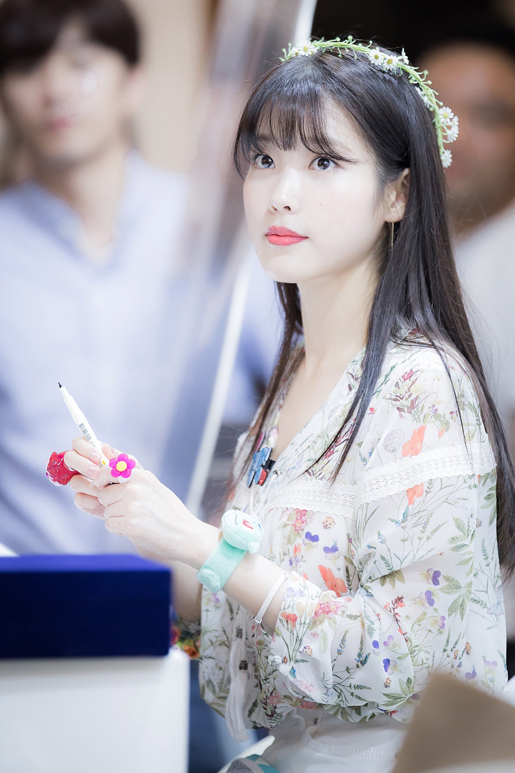 IU Mengeluarkan Sebuah Lagu OST Untuk 'Crash Landing On You', Selepas 9 tahun. 1 2 1 scaled