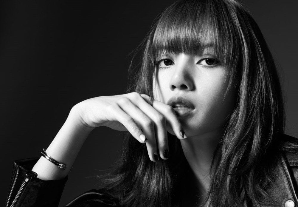Lisa BLACKPINK Jadi Juri Untuk Anugerah Fesyen Perancis 1 1600762618 20200922 lisa min
