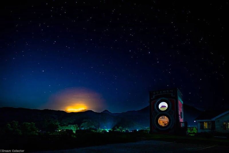 Kafe Berbentuk Kamera Antik Gergasi di Korea Selatan 5 5