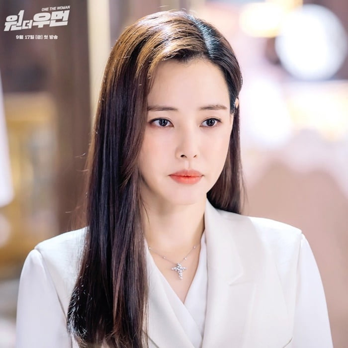 9 K-Drama Baru Berderet Nak Keluar Bulan September 2021 6 One the Woman Lee Ha Nee Lee Sang Yoon