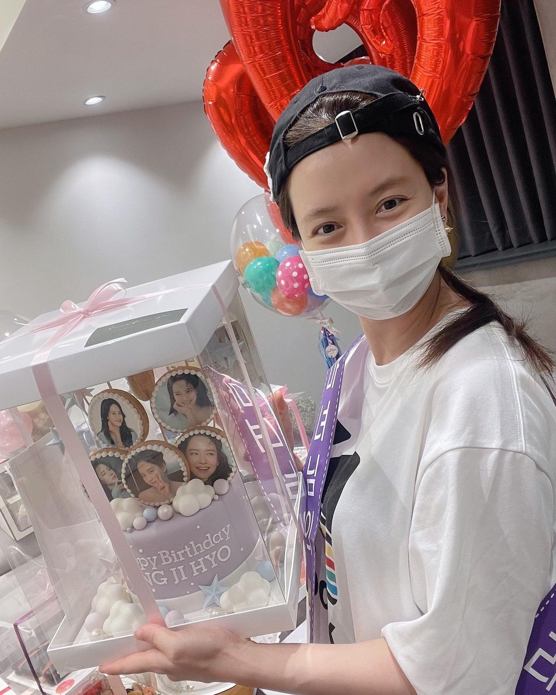 Song Ji Hyo Kongsi Gambar Kek-Kek Unik Yang Dikirim Peminatnya 8 Song Ji Hyo 12