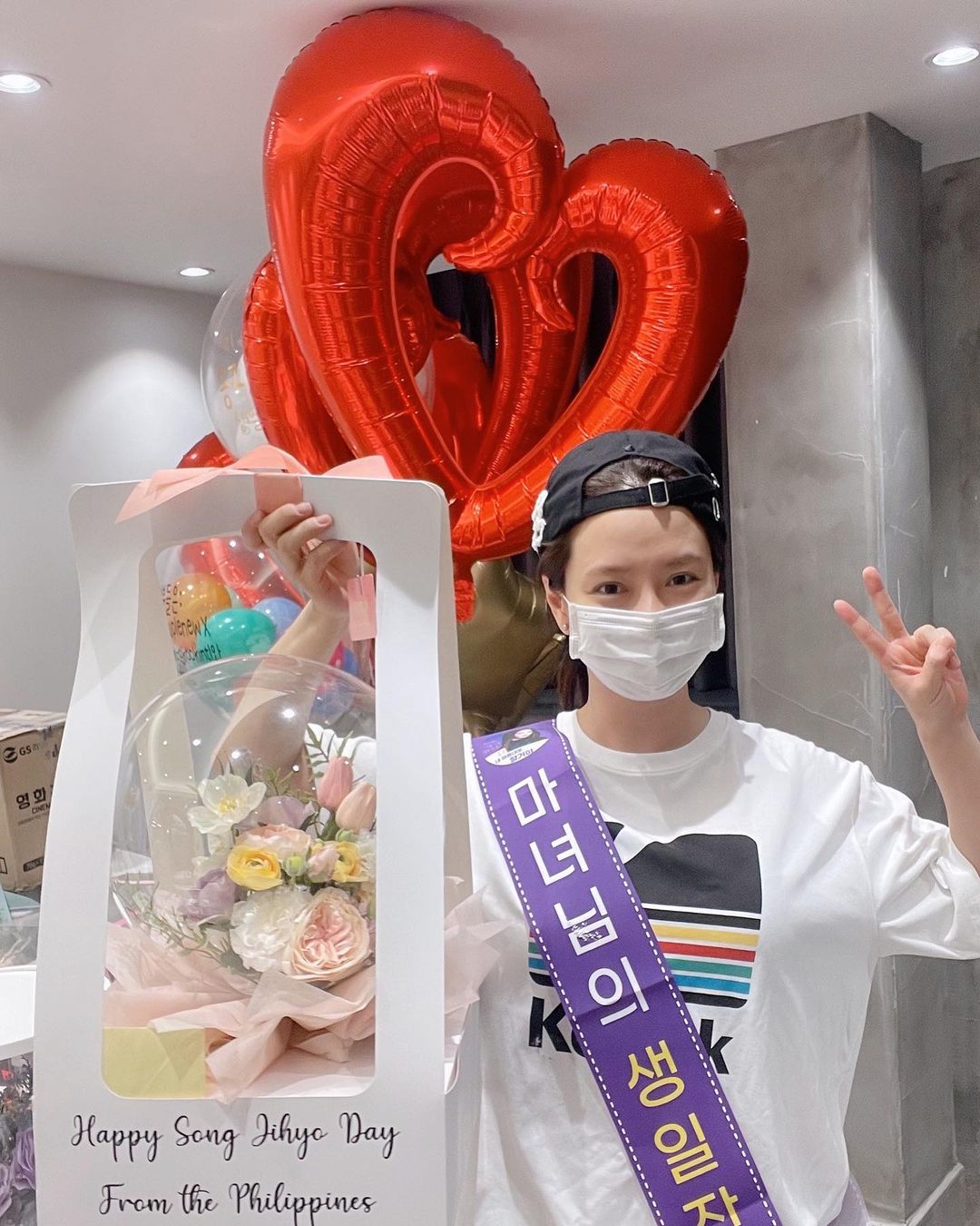 Song Ji Hyo Kongsi Gambar Kek-Kek Unik Yang Dikirim Peminatnya 5 Song Ji Hyo 15