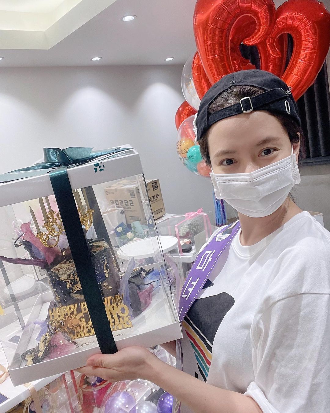Song Ji Hyo Kongsi Gambar Kek-Kek Unik Yang Dikirim Peminatnya 10 Song Ji Hyo 9