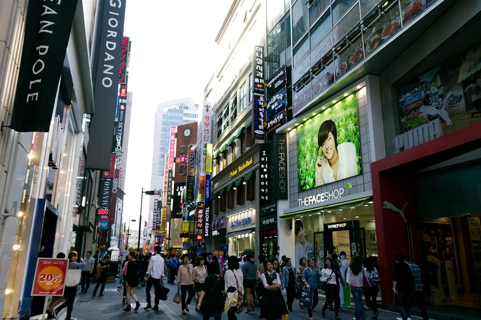 ‘Banjiha’: Penghuni Yang Tinggal Di Apartment Tingkat Bawah Tanah Seperti Dalam Filem Parasite 2 myeongdong 326136 960 720