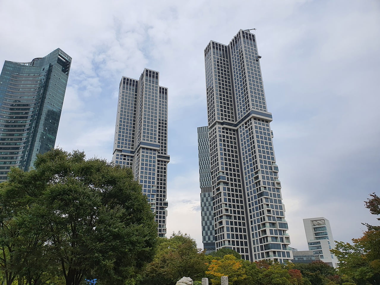 Penonton Protes Selebriti Tayang Rumah Mewah Semasa Krisis Perumahan Di Korea Selatan 1 korea 5921710 1280