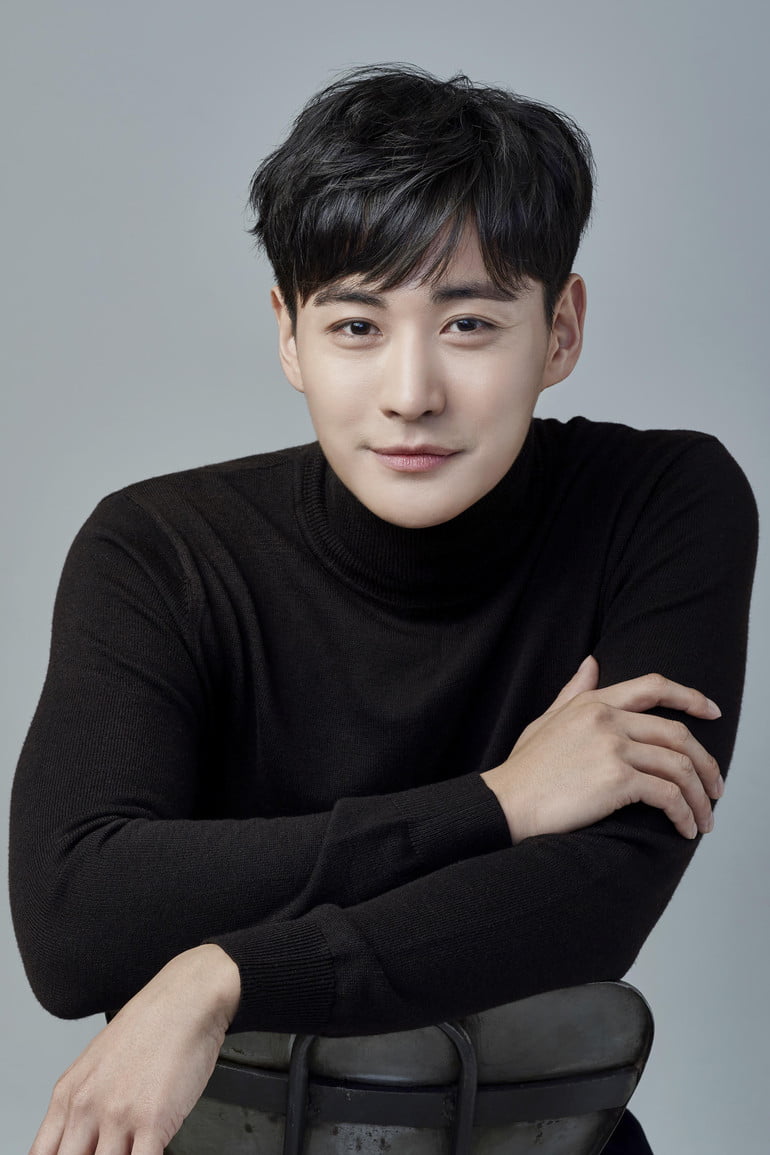 Dua Dekad Sudah Berlalu, Ini Gambar Terkini Pelakon ‘Autumn In My Heart’ 3 Choi Woo Hyuk 1993 P1