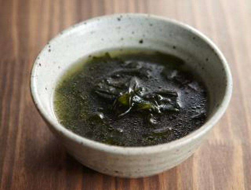 Netizen Komen Gaya Maryam Durian Kimchi Berpantang, Bagaimana Cara Orang Korea Berpantang? 7 880px Miyeok guk
