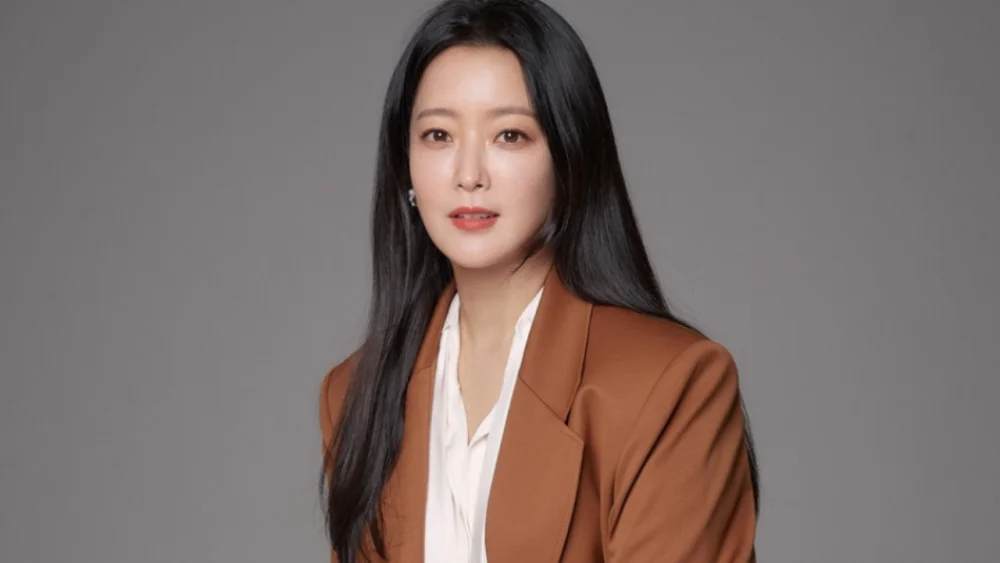 Pelakon Ini Mendakwa Dirinya Lebih Cantik Daripada Jun Ji- Hyun Dan Kim Tae Hee, Ini Respon Netizen 2 1631399124 kim hee sun