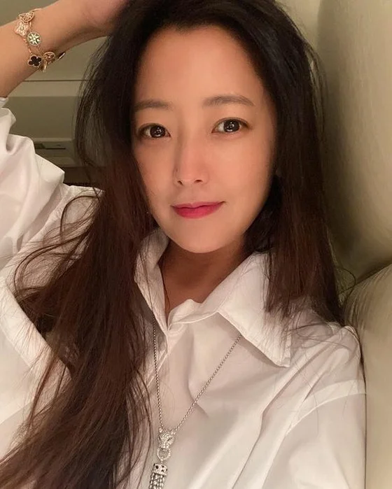 Pelakon Ini Mendakwa Dirinya Lebih Cantik Daripada Jun Ji- Hyun Dan Kim Tae Hee, Ini Respon Netizen 3 3624 560