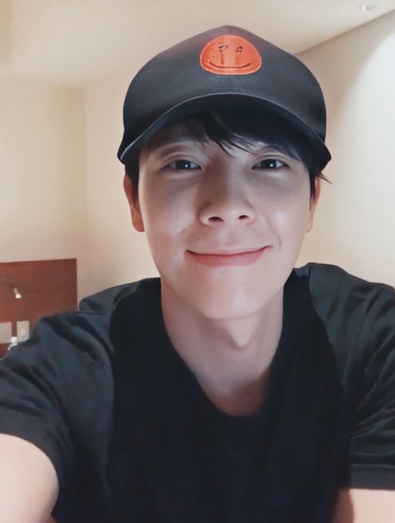 "Saya Tidak Tahu Keadaan Lutut Saya Teruk", Donghae Super Junior Berjaya Melakukan Pembedahan Lutut 3 5f9049612dfdfa6ebbc7f91f2944cb14