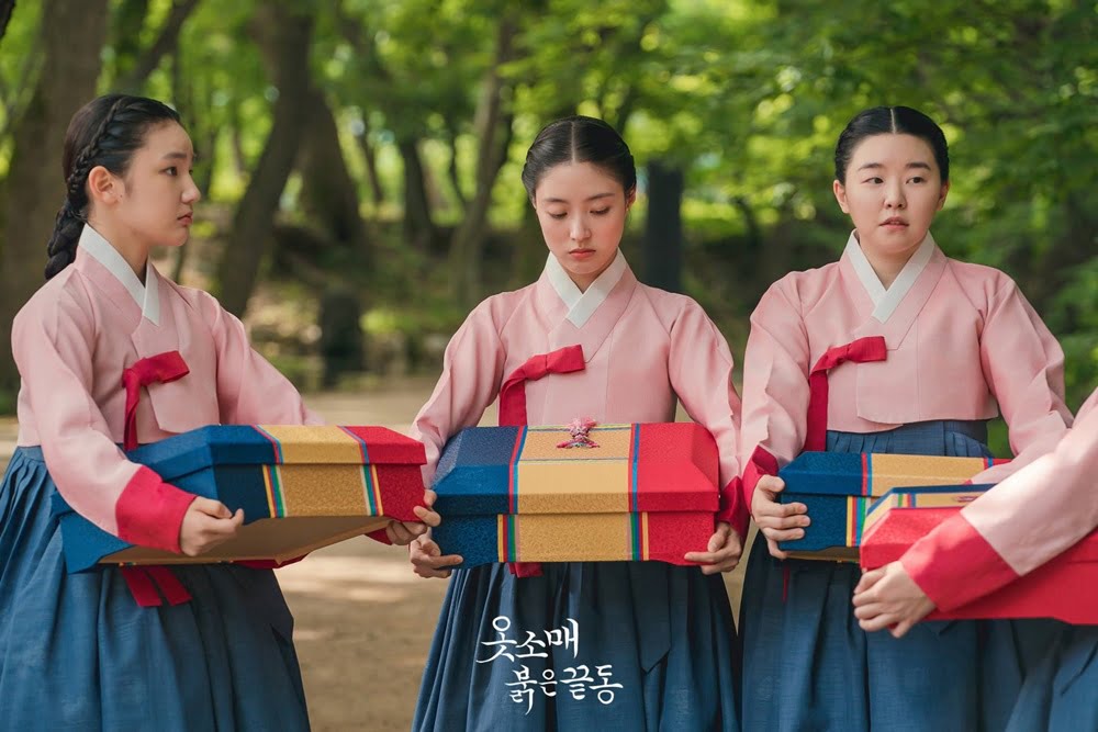 5 Adegan Menarik Dalam K-Drama 'The Red Sleeve' 4 4 5