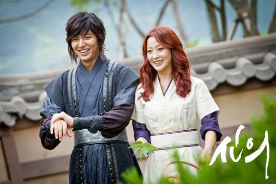 7 K-Drama Menarik Ini Berkonsepkan 'Time Travel' 6 Faith The Great Doctor Lee Min Ho as Choi Young and Kim Hee Sun as Yoo Eun Soo 1
