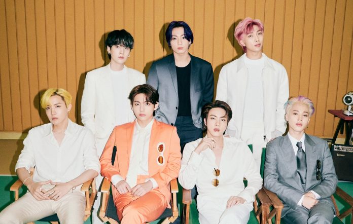 HYBE Menjadi Agensi Muzik Korea Pertama Yang Mencapai Jualan Lebih 4 Trillion (MYR) 2 bts butter group photo 2 696x442 1