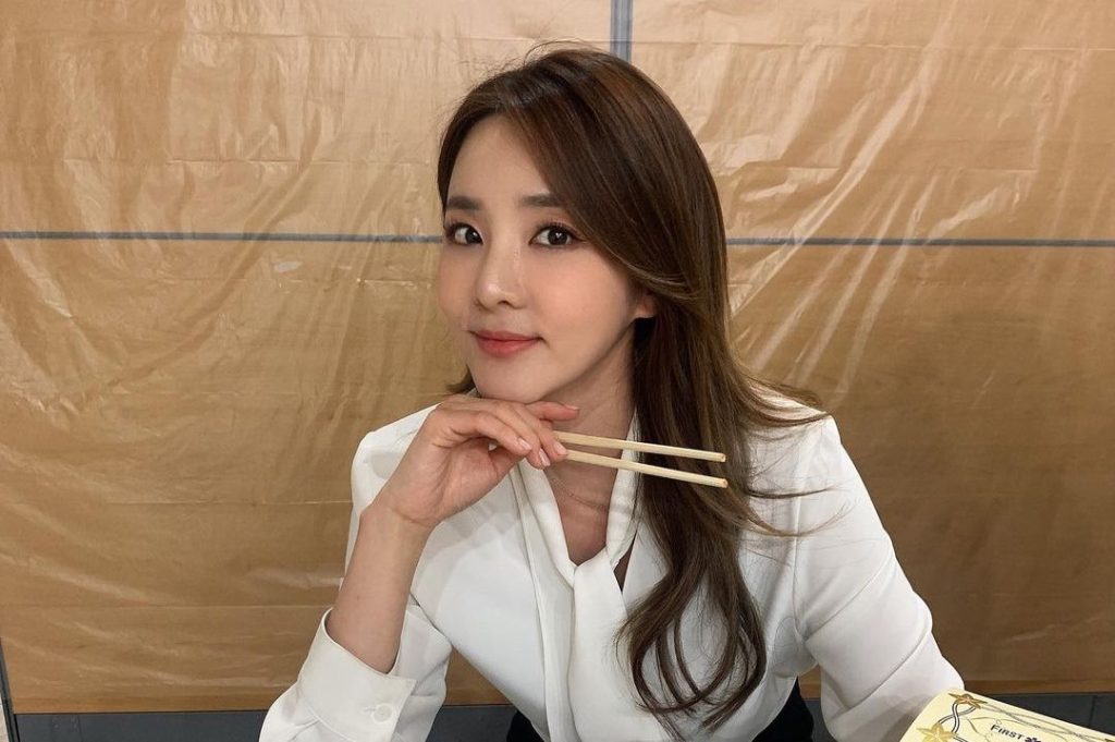 Sandara Park Mendedahkan Berat Terkini, Hanya Dengan Makan Pisang? 2 cover
