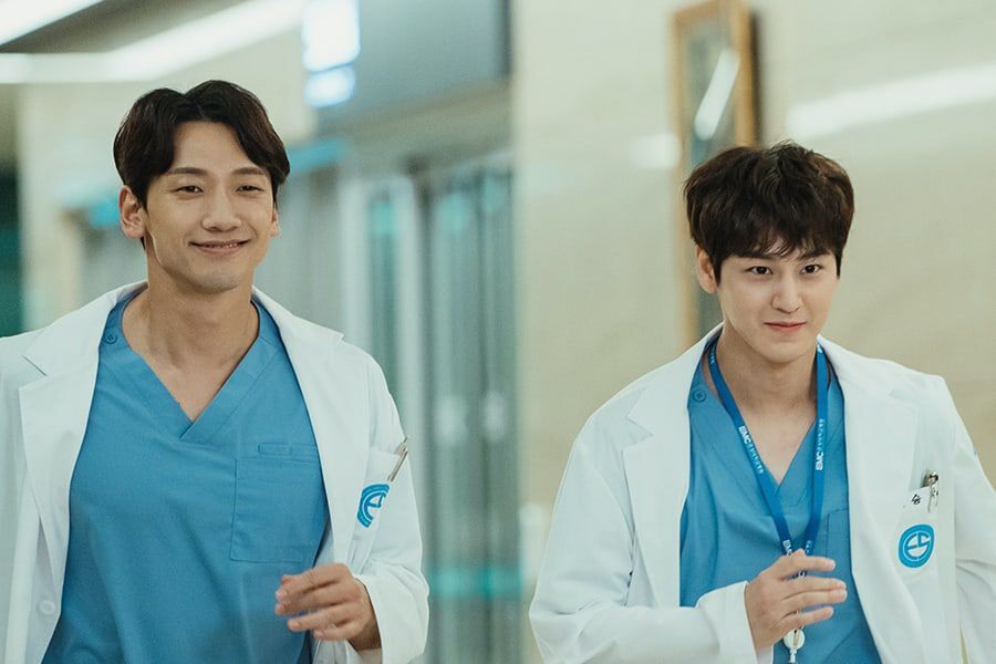 Rating ‘Ghost Doctor’ Semakin Meningkat, Ini Dua Sebab Mengapa Anda Harus Menonton Drama Bromance Perubatan Ini 6 dummy 2 1