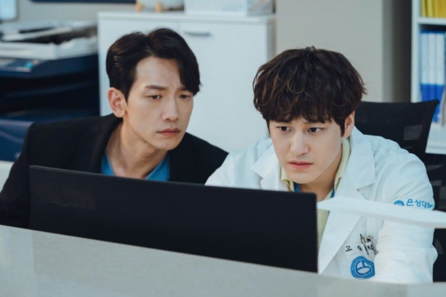 Rating ‘Ghost Doctor’ Semakin Meningkat, Ini Dua Sebab Mengapa Anda Harus Menonton Drama Bromance Perubatan Ini 4 dummy 4 1