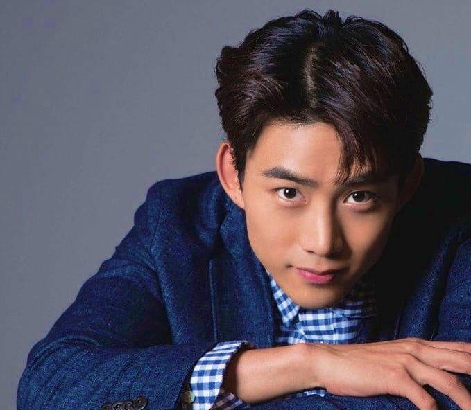 Walaupun Sudah Berusia 35 Tahun, Taecyeon 2PM Gembira Dapat Wang Belanja Dari Ibu Bapa 1 Taecyeon e1648108639262