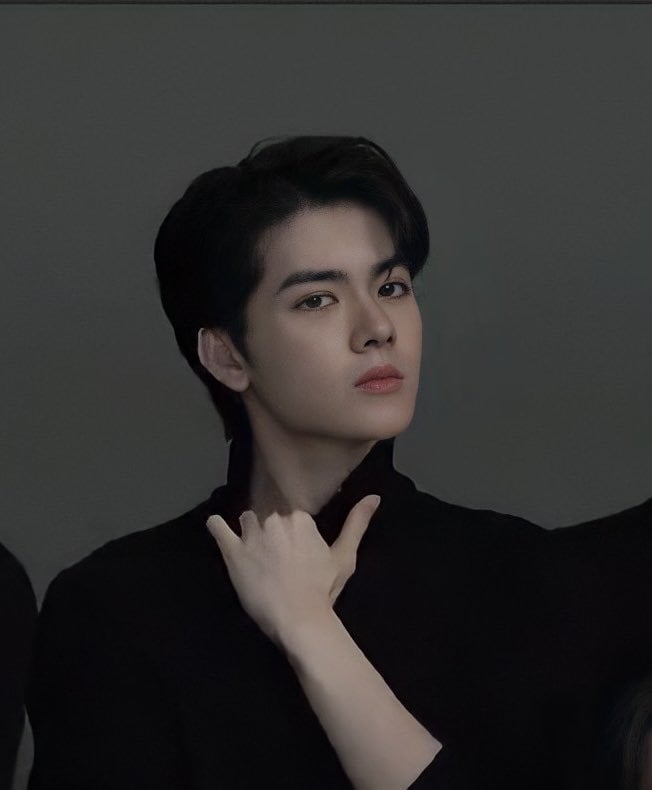 Salah Seorang Pelatih HYBE Entertainment Tinggalkan Populariti Di Thailand Demi Menjadi Bintang K-Pop 2 Yorch Yongsing 110322