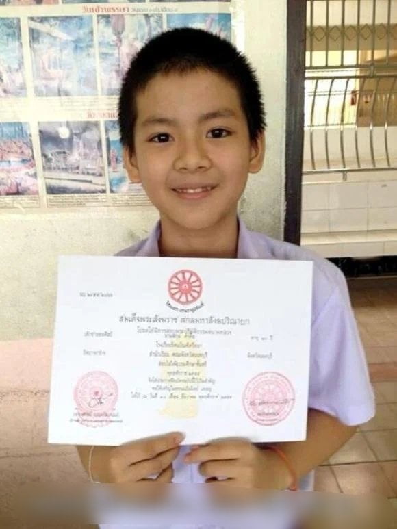 Salah Seorang Pelatih HYBE Entertainment Tinggalkan Populariti Di Thailand Demi Menjadi Bintang K-Pop 4 Yorch Yongsing 1103221