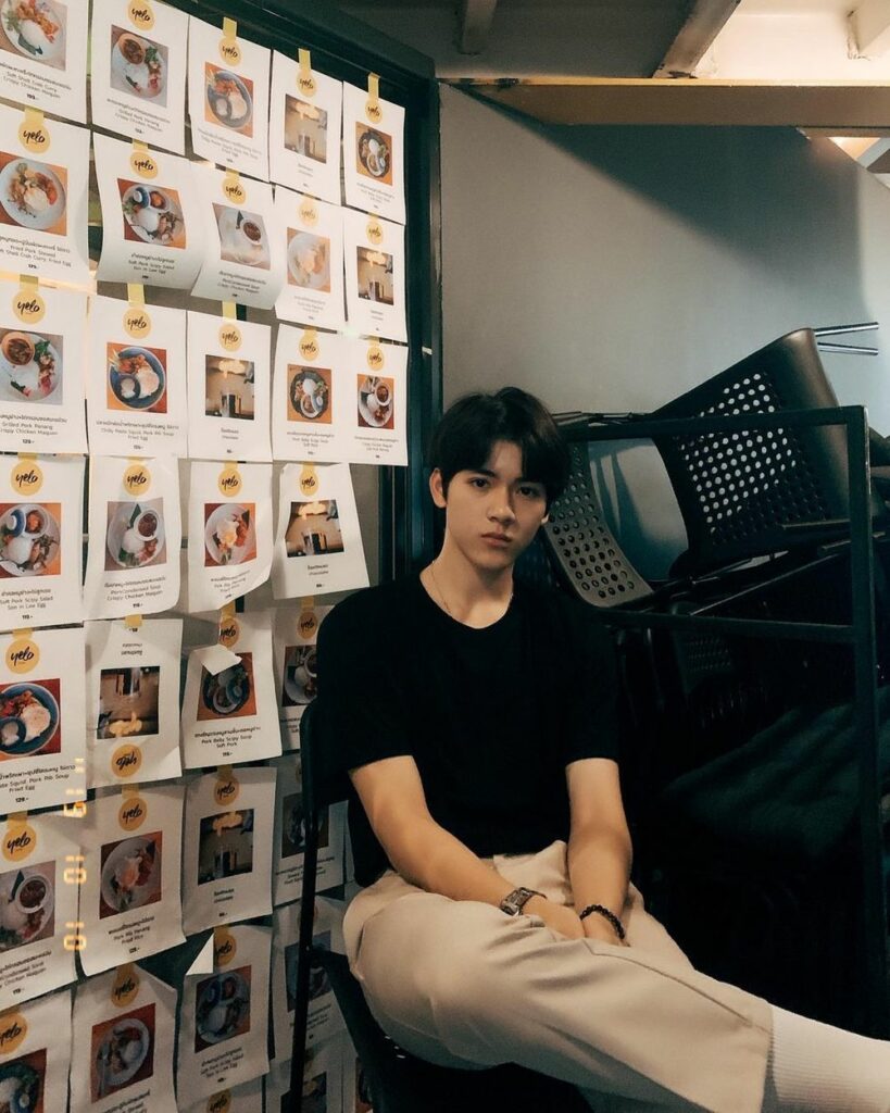 Salah Seorang Pelatih HYBE Entertainment Tinggalkan Populariti Di Thailand Demi Menjadi Bintang K-Pop 3 Yorch Yongsing 1103225 819x1024 1