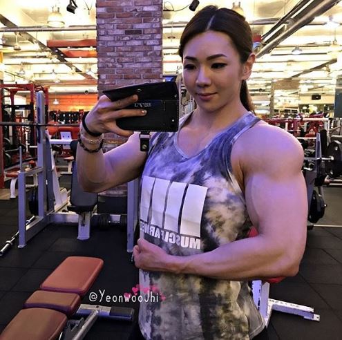Wanita Korea Ini Memiliki Rupa Yang Comel Tapi Sangat Berotot, Ini Gambarnya. 1 bina 3