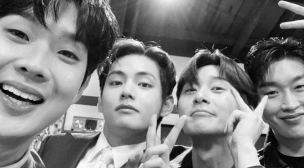 Pelakon Park Hyungsik Mendedahkan Bagaimana Rasanya Berkawan Rapat Dengan Superstar Dunia BTS V 3 canva photo editor 19