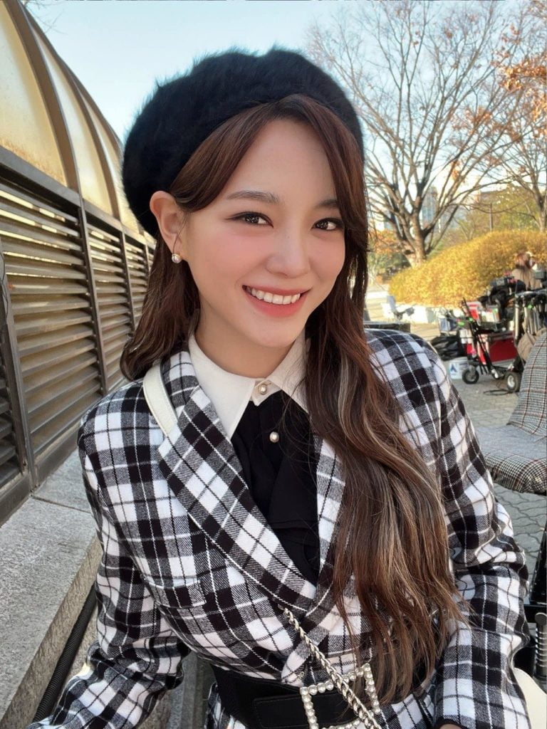 Peminat Mengakui Akan Kecantikan Dan Fesyen Pelakon Utama 'A Business Proposal' Yang Memukau 5 kim se jeong 18032022 1