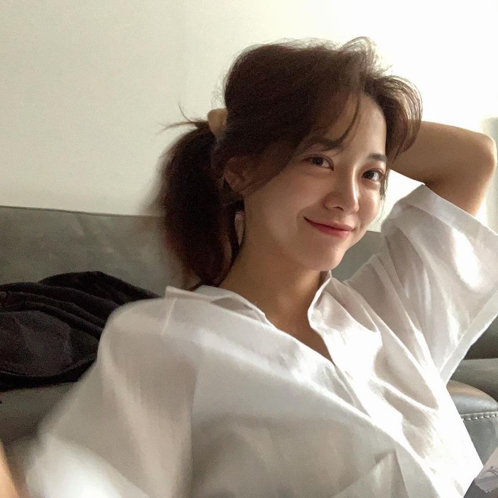 Peminat Mengakui Akan Kecantikan Dan Fesyen Pelakon Utama 'A Business Proposal' Yang Memukau 7 kim se jeong 18032022 4