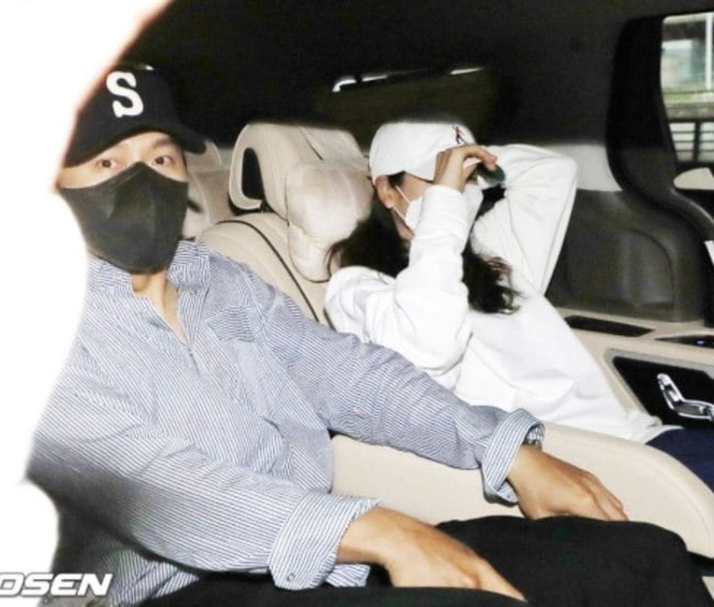 Wartawan Buru Pasangan Selebriti Pengantin Baru Ini Sehingga Ke Dalam Kereta 2 2 14