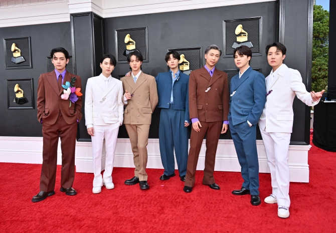 Perancangan Asal V BTS Untuk Berkahwin Tak Akan Wujud, Ini Sebabnya. 1 BTS