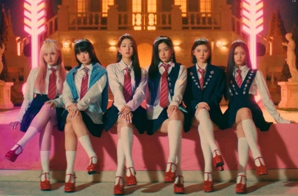 “Love Dive” IVE Hampir Pergi Ke Idola Solo Terkenal Ini, Tetapi Dia Terpaksa Melepaskannya Atas Sebab Ini 1 ive love dive