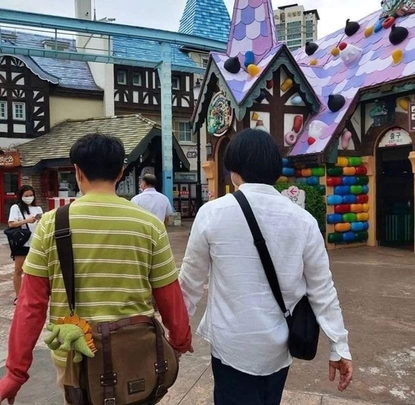 Pelakon "Its Okat to Not Be Okay" Ini Dipuji Kerana Melakukan Perkara Pelik Ini Semata-Mata Peminat Autismnya 2 oh jung se 260420222 3