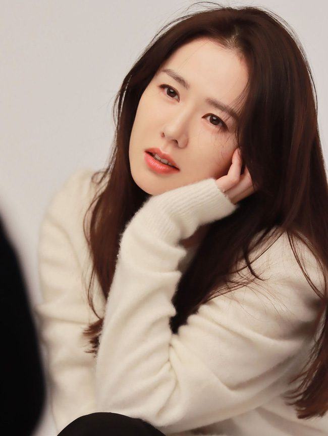 Song Hye Kyo Mahu Menjadi Bestie Son Ye Jin Kerana Satu Sebab Ini, Namun Gagal! 2 Son Ye Jin Song Hye Kyo 091121 12
