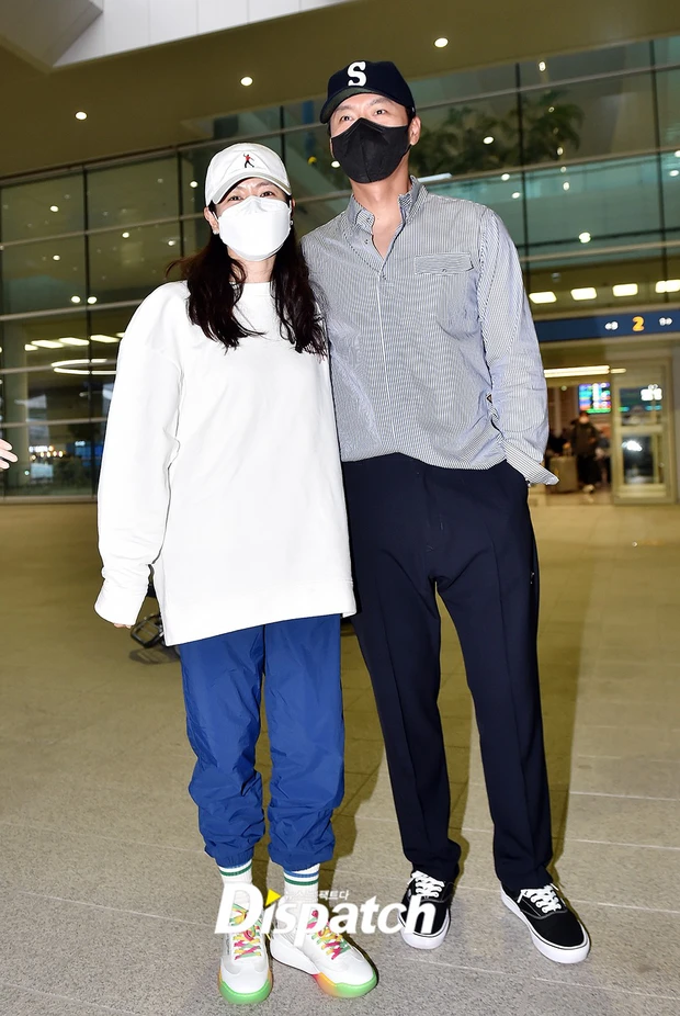 "Son Ye Jin Sorok Baby Bump?", Netizen Syak Son Ye Jin Dan Hyun Bin Kini Sedang Mengandungkan Anak Pertama. 2 hyun bin son ye jin030042022 6