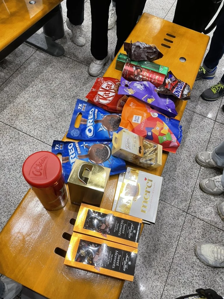 Peminat Yang Setia Menunggu Kepulangan IU Di Korea Akan Mendapat 'Benda' Ini 2 iu 30052022 8