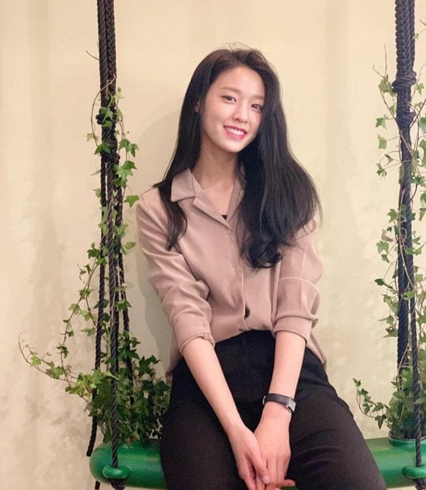 Wajah Dikritik ‘Pelik’ Di Dalam Gambar, Tak Berkecil Hati Malah Ini Respon Bijak Seolhyun 2 main qimg c78043ba5eb949979d73add63b9d825c lq