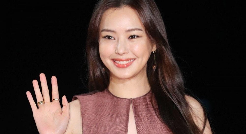 Aktress jelita, Honey Lee Selamat Melahirkan Bayi Perempuan 1 1655790448 honey lee main 1