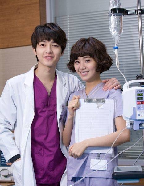 Song Joong-ki Menghadiri Majlis Perkahwinan Aktres Ini Walaupun Tidak Dijemput. Siapa Dia Sebenarnya? 1 Lee Young eun and Song Joong ki