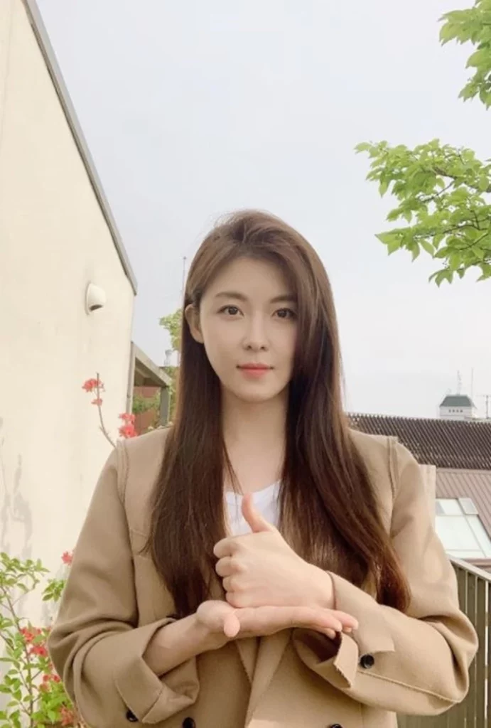 Artis Korea Ini Tiada ‘Job’ Kerana Terlalu Obses Dengan Pembedahan Plastik 6 jiwonn