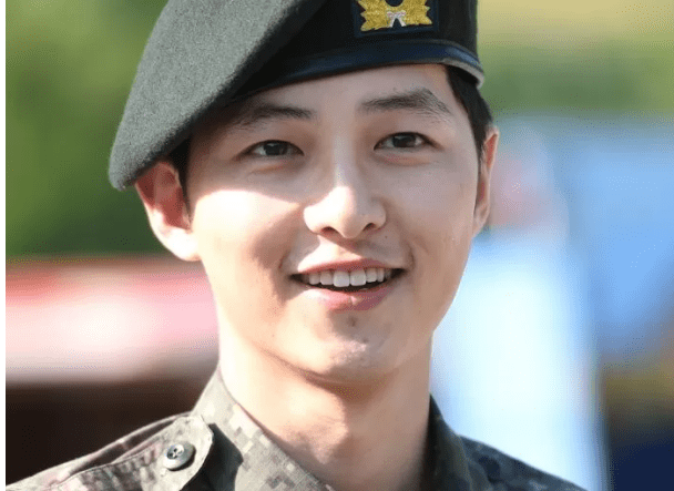 Song Joong-ki Menghadiri Majlis Perkahwinan Aktres Ini Walaupun Tidak Dijemput. Siapa Dia Sebenarnya? 2 song joong ki 261021 3