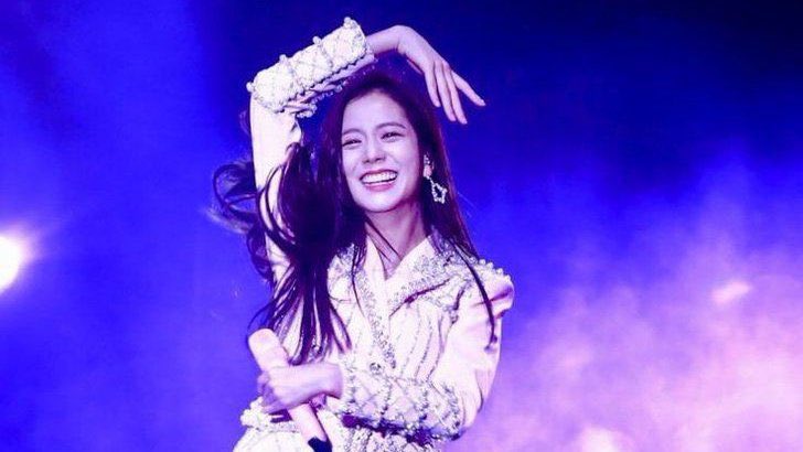 Peminat Tuntut Pemohonan Maaf Dari Rolling Stone Korea Kepada Jisoo Selepas Menulis Frasa ‘Murahan’ Ini! 2 FXZAdcvaUAANGgT