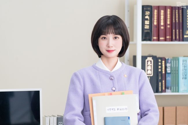 “Boleh Ke Orang Autisme Jadi Peguam Dalam Kehidupan Sebenar?” Peguam Ini Cerita Hal Sebenar! 1 park eun bin extraordinary attorney woo 14072022 2