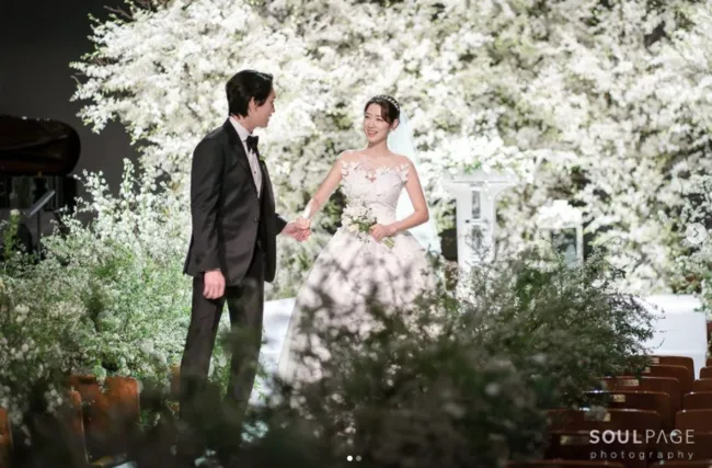 2 Bulan Selepas Menyambut Anak Pertama, Choi Tae Joon Sampaikan Berita Gembira Ini Pula 2 park shin hye choi tae jun 11082022 1