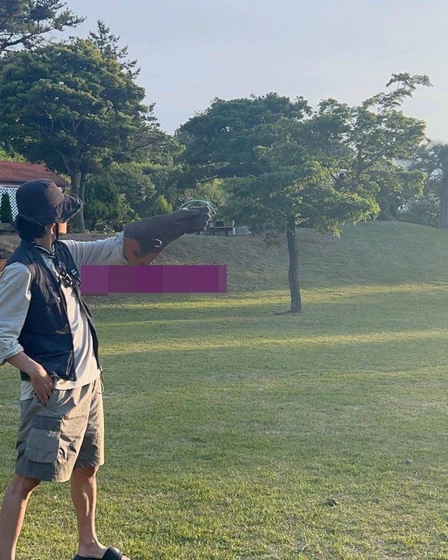 Gambar Jennie BLACKPINK & V BTS Tersebar Lagi 1 1663294211 3
