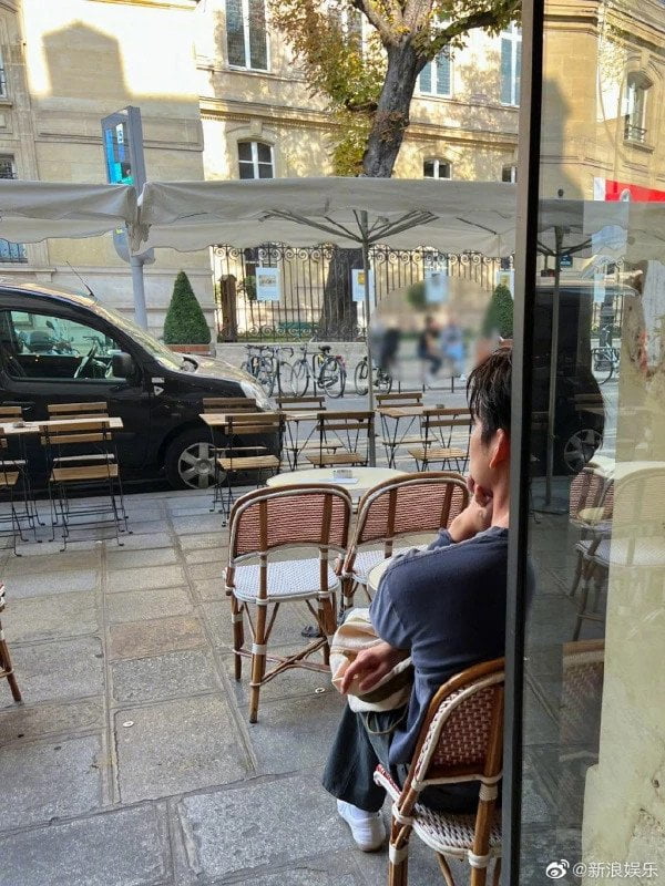 Comelnya Shin Min Ah & Kim Woo Bin Di Paris 1 1663310041 5