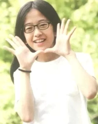 6 Idola Wanita Ini Glow Up Selepas Tanggalkan Cermin Mata 5 6 female idols major glow ups after taking off glasses