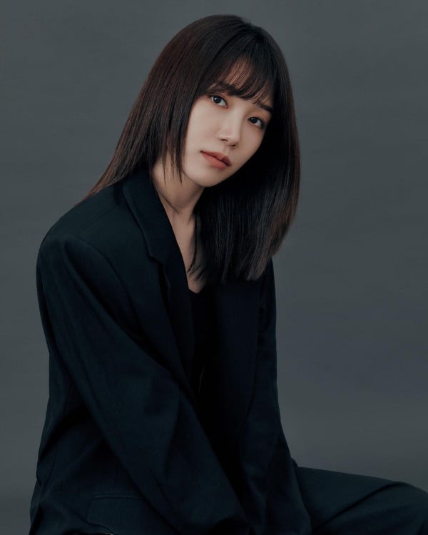 6 Idola Wanita Ini Glow Up Selepas Tanggalkan Cermin Mata 10 jung eunji