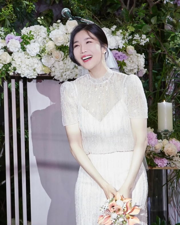 Artis Korea Yang Berkahwin Pada Tahun 2022 12 1666556610 da4a5faa8f0a97acdba831498c6f3e7f